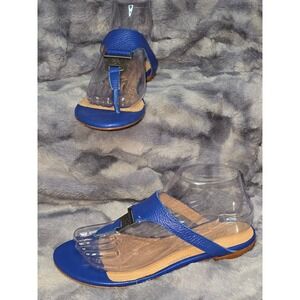 Brooks Brothers Womens Royal Blue Pebbled Leather T-Strap Thong Sandals Size 7
